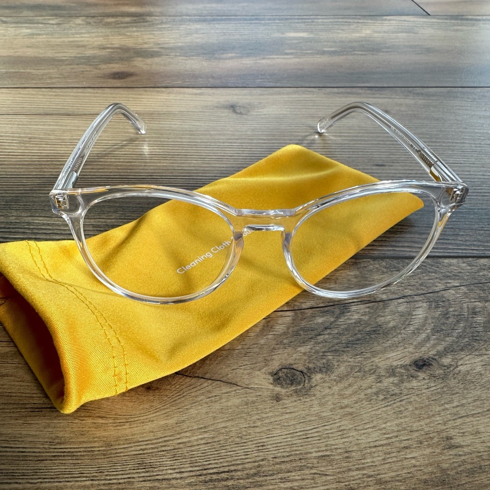 Non prescription glasses. Never worn.